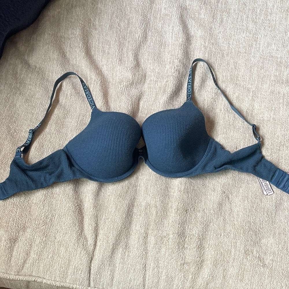 Victoria’s Secret t shirt Bra